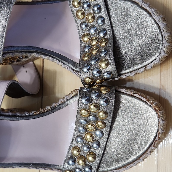 Stuart Weitzman Hubcaps Wedge Metallic Studded Espadrille Sandals 7M - Picture 10 of 17